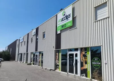 Club de sport Fitaccess à Saint-Marcel-lès-Valence avec espaces cardio training, musculation et coaching sportif.
